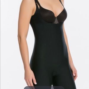 NWT SPANX Thinstincts 2.0 Open Bust Bodysuit